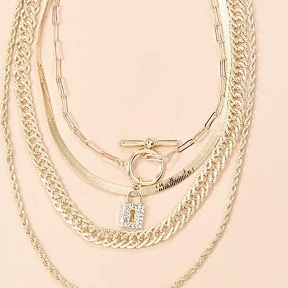 4 LAYER GOLD CHOKER W ICED OUT TOGGLE LOCK🔐 - Picture 4 of 8